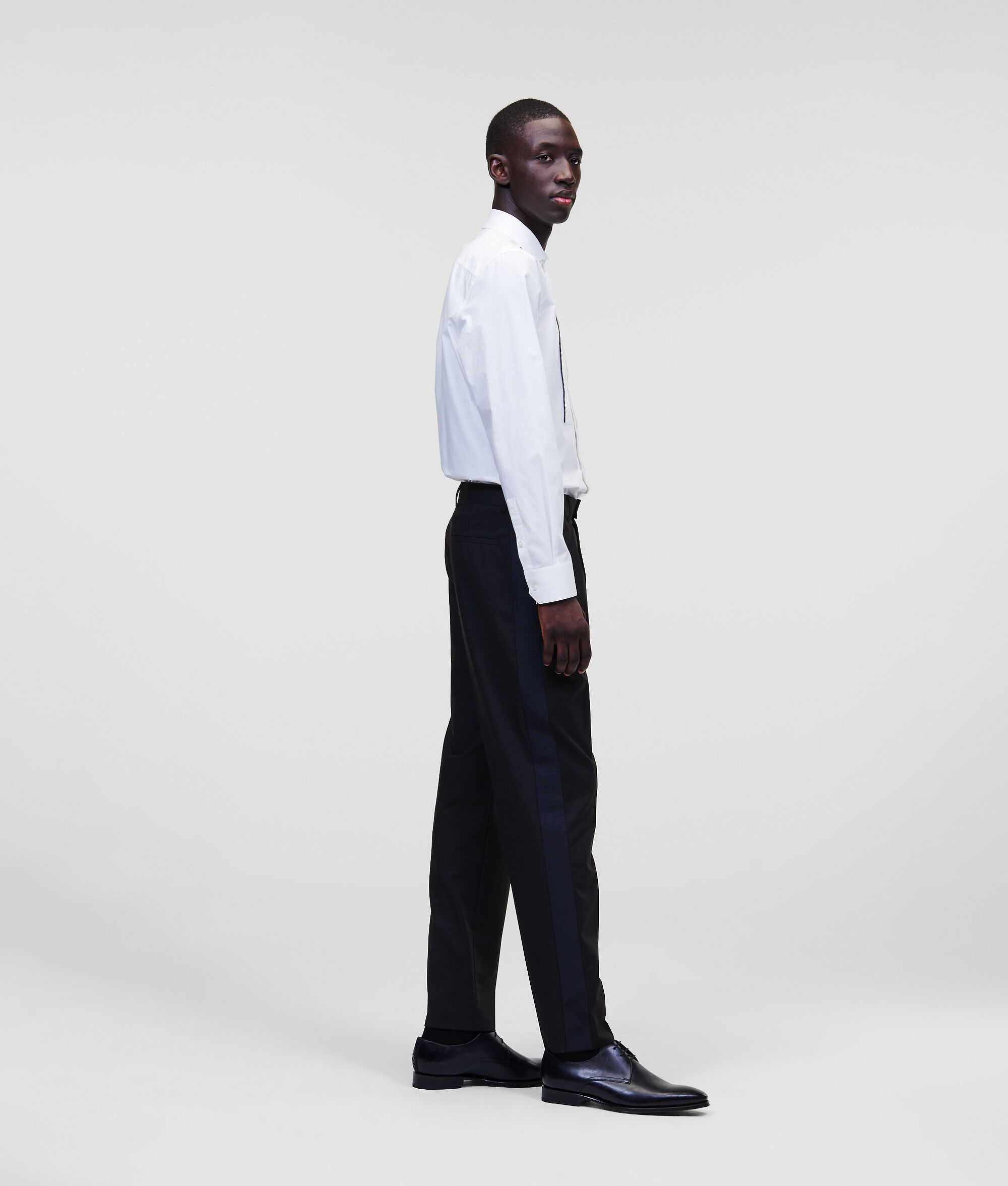 (image for) Eco-Conscious TAILORED TROUSERS